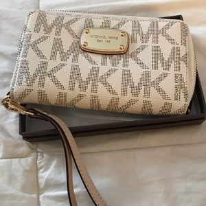Michael Kors wallet